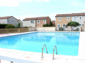 Duplex dans résidence avec Piscine à Uzès